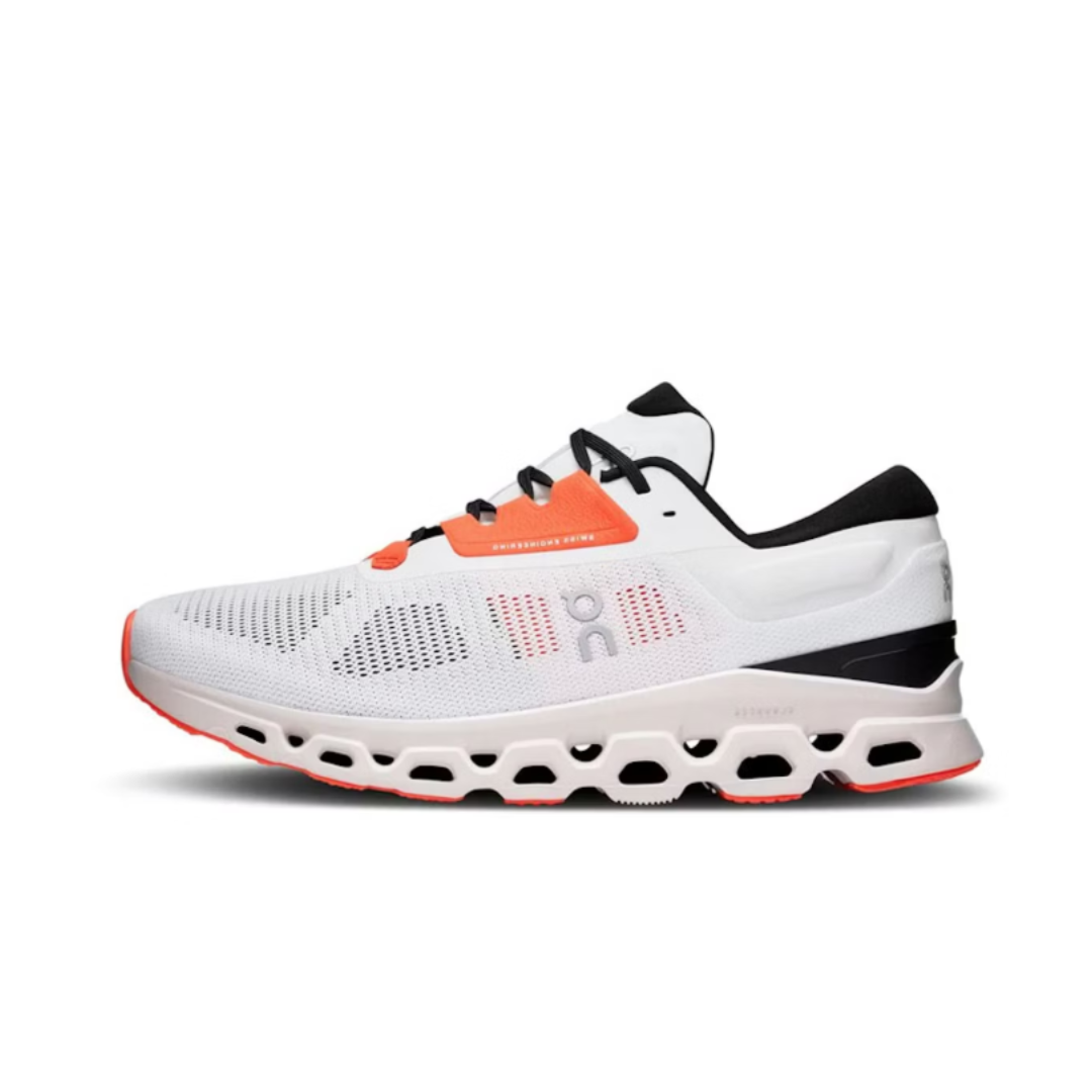 ON RUNNING CLOUDSTRATUS 3 WHITE SAND