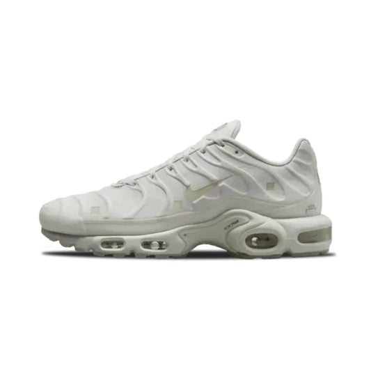 NIKE AIR MAX PLUS A-COLD-WALL PLATINUM TINT