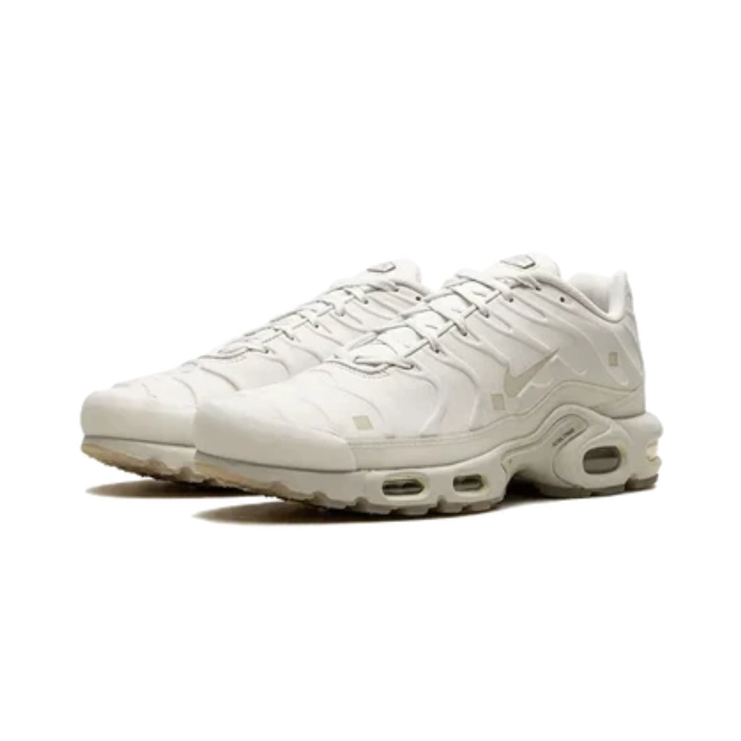 NIKE AIR MAX PLUS A-COLD-WALL PLATINUM TINT